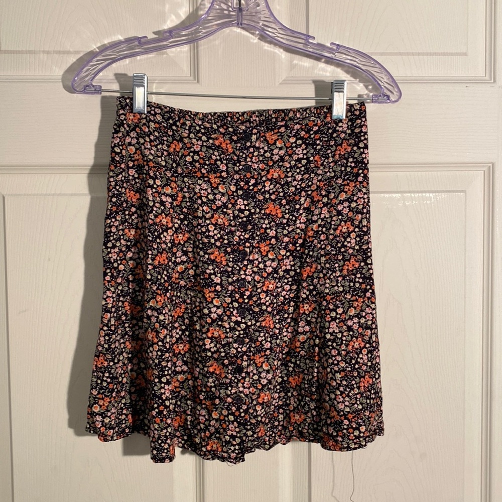 Short floral skirt